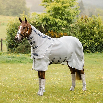 Horseware Fliegendecke Rambo Protector Plus Silver/Navy, White & Beige/ 125 cm (5'9")