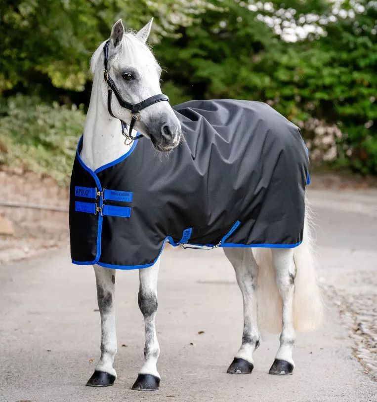 Horseware Amigo 200g Ripstop 900D Turnout Black/Classic Blue, 155 cm (6'9")