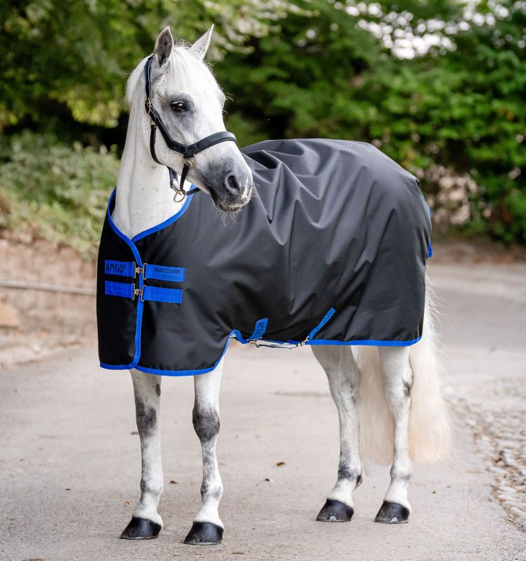 Horseware Amigo 50g Ripstop 900D Turnout 115 cm (5'6"), Black/ Classic Blue