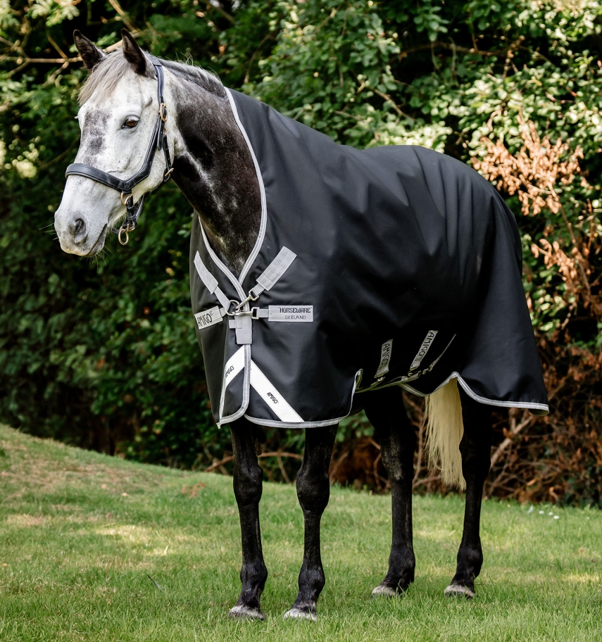 Horseware Amigo Bravo 1200D Wug Turnout 0g Black/Titanium Grey & Silver, Gr. 130 cm