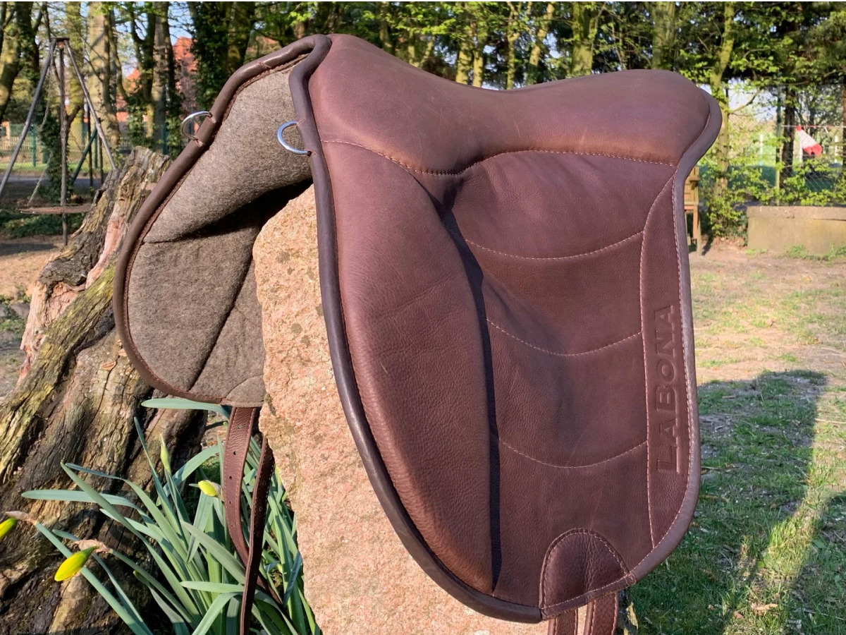 LaBona Reitpad Pro Mattleder Dunkelbraun, Gr. Standard