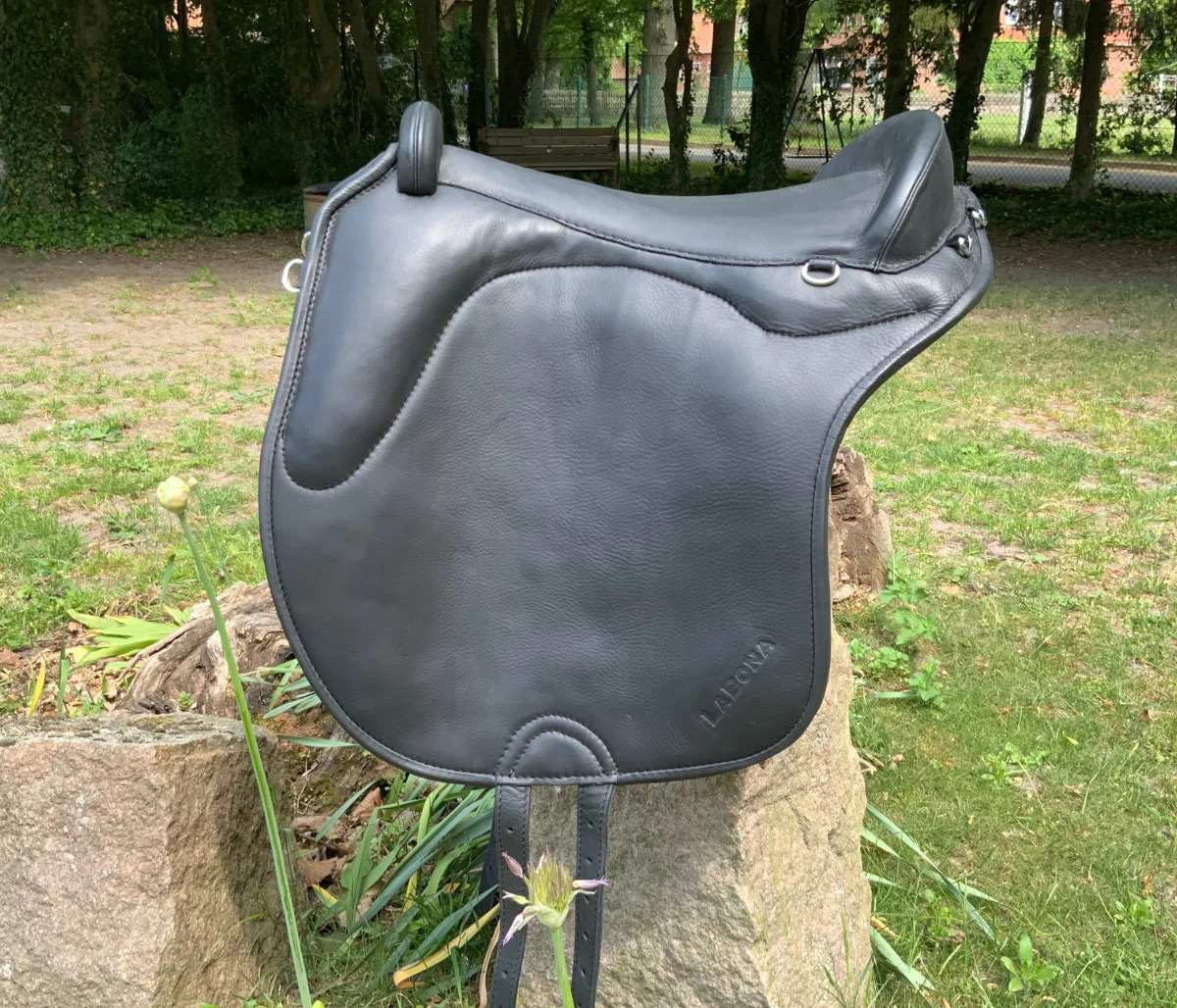 LaBona Reitpad Trekkstar Mattleder Schwarz