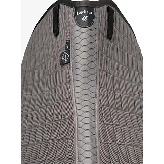 Produkt Bild LeMieux Selbstkühlende Dressurschabracke 2